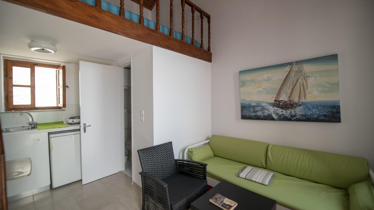 Roulas Apartments Hálki Kültér fotó